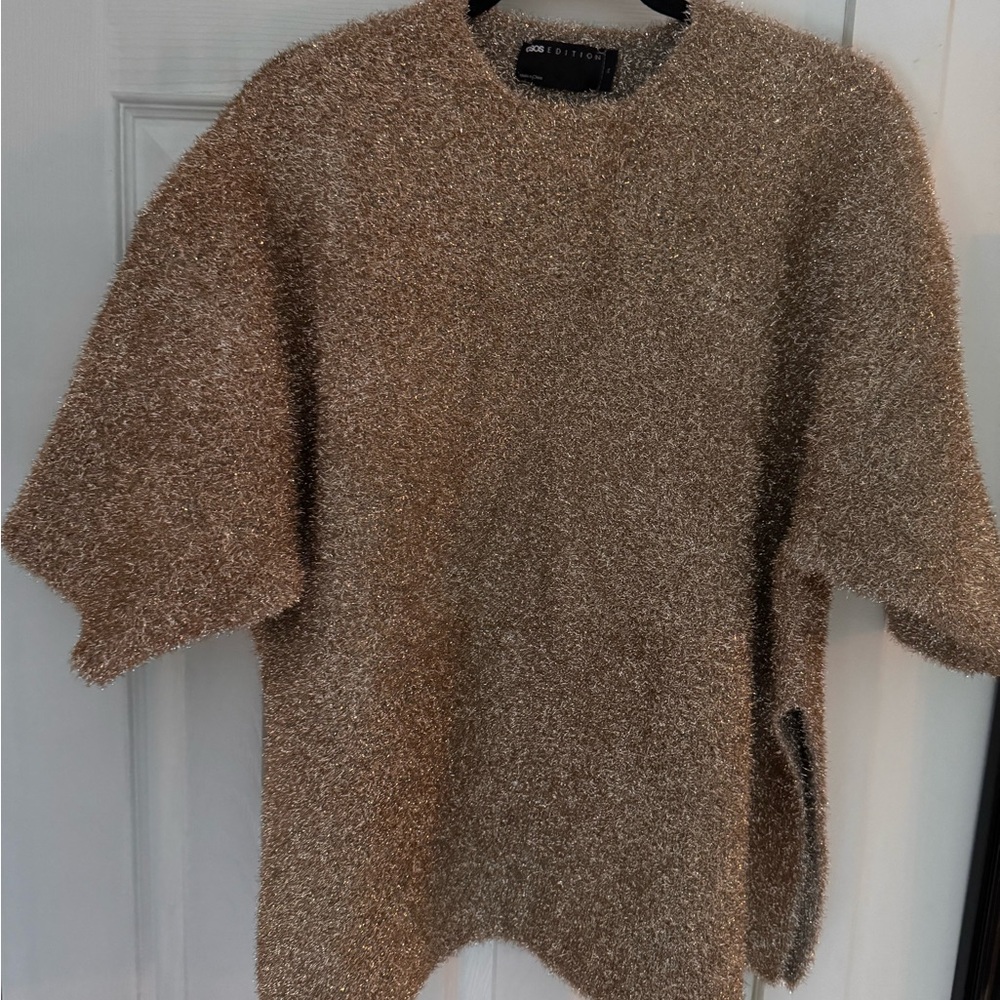 ASOS EDITION Oversized Gold Holiday Top Metallic T-Shirt - Picture 4 of 7